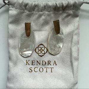Kendra Scott Aragon Earrings White Mother of Pearl and Yellow Gold